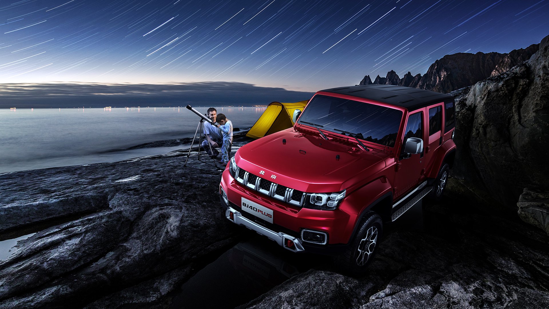 “武汉马拉松:选手们挑战极限,拼尽全力冲刺”