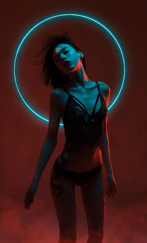 新月盯上莱比锡前锋塞什科